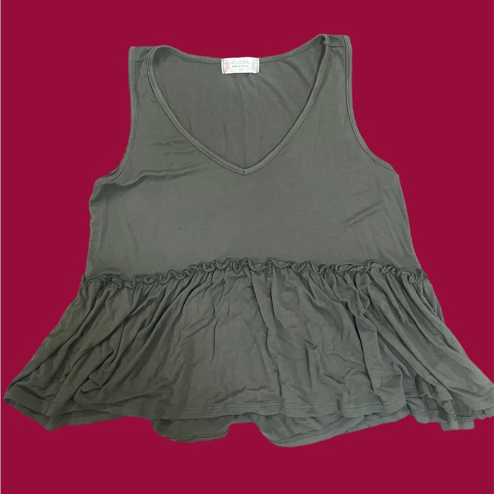 olive green flowy altar’d state top.